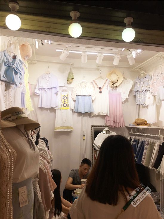 揭秘淘宝店铺和企业店铺,揭秘淘宝衣服进货渠道