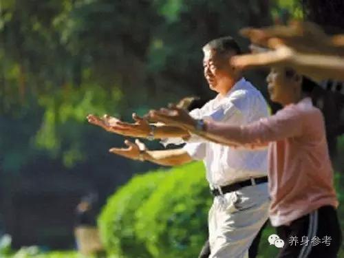 血瘀就容易生病！简单三招除血瘀，远离病痛得长寿，必看~