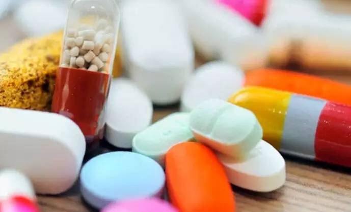 宝宝湿疹可以用炉甘石洗剂,宝宝湿疹怎么办小儿推拿显奇效