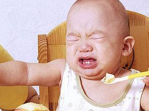 十个宝宝发烧怎么办,这个季节宝宝去火