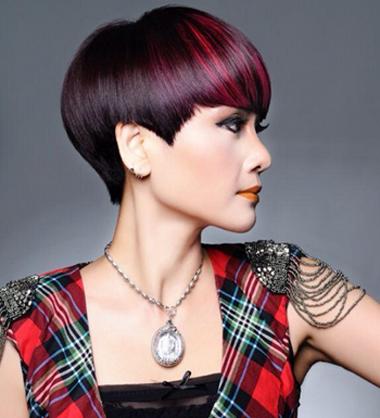 30-40岁女人适合的干练露耳短发,40-50岁洋气发型女士短发烫发沙宣