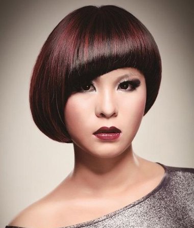 30-40岁女人适合的干练露耳短发,40-50岁洋气发型女士短发烫发沙宣