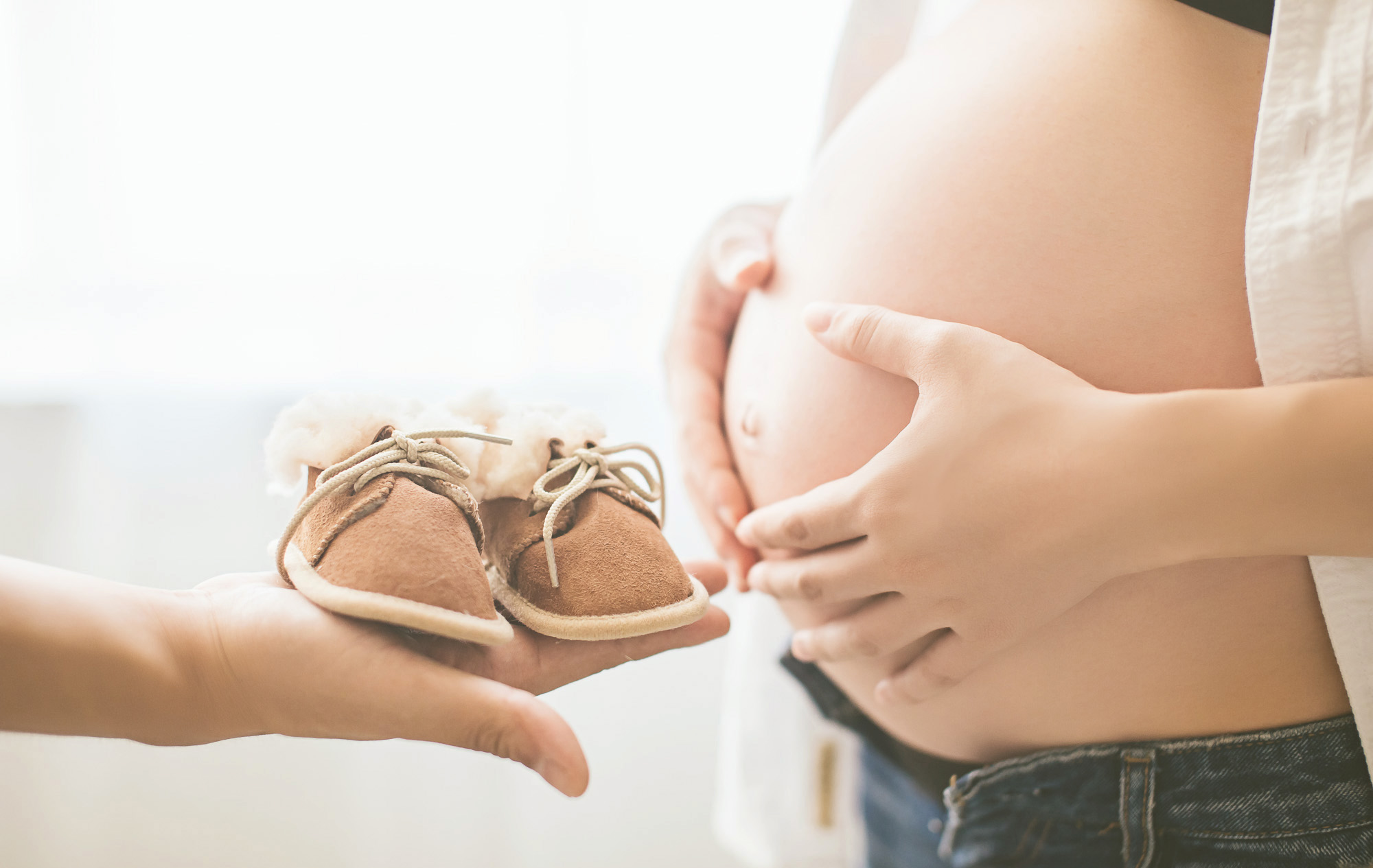 泌乳素孕期增高怎么处理,哺乳期泌乳素降落多久停药