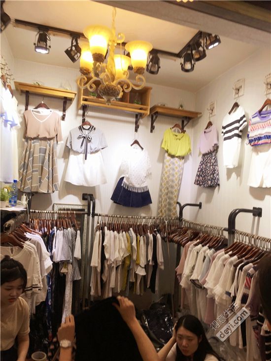 揭秘淘宝店铺和企业店铺,揭秘淘宝衣服进货渠道