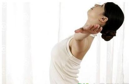 坐得太久了胯两边疼,坐着怎么按揉肚子