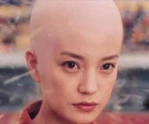 就算爱豆变光头，依旧是迷妹们最喜欢的一颗卤蛋。