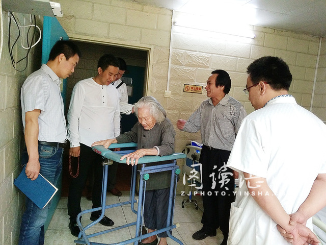 “宝石液”福泽百姓杏林传佳话