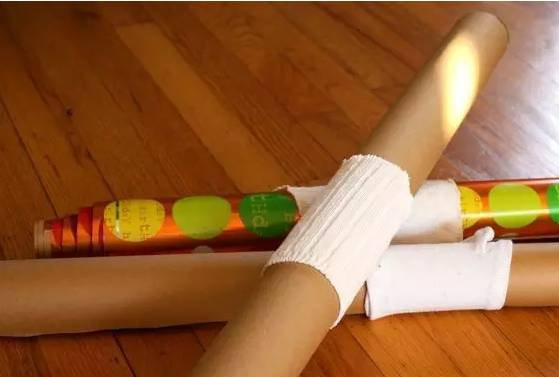 旧袜子不要扔冬天不用怕冻手了,旧袜子丢了是什么征兆