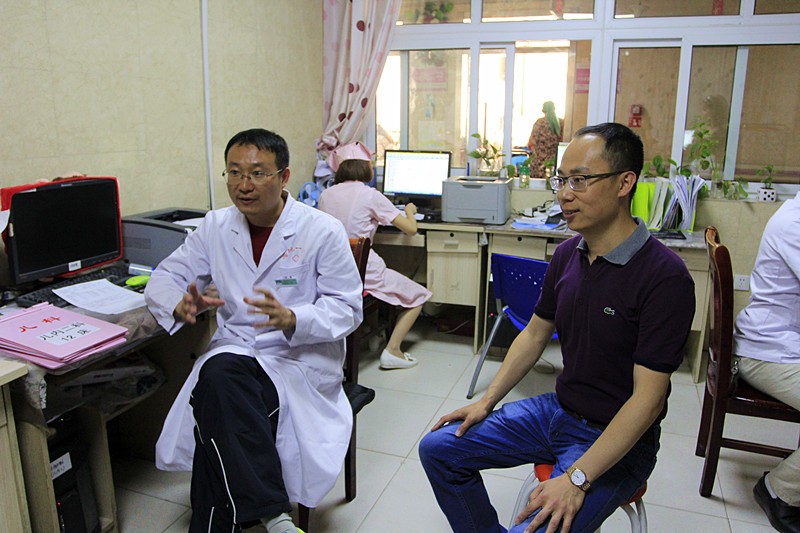 男孩误吞图钉,男孩吞下一枚图钉