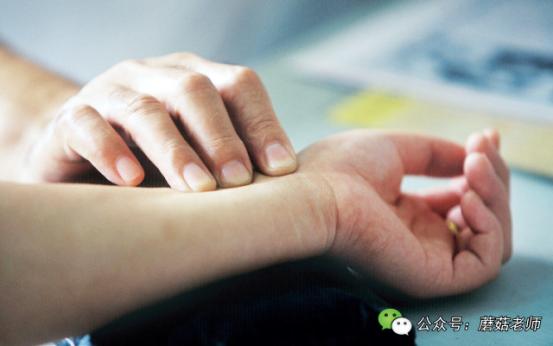 孩子被打了一巴掌会发烧吗,大人打了孩子发烧怎么办