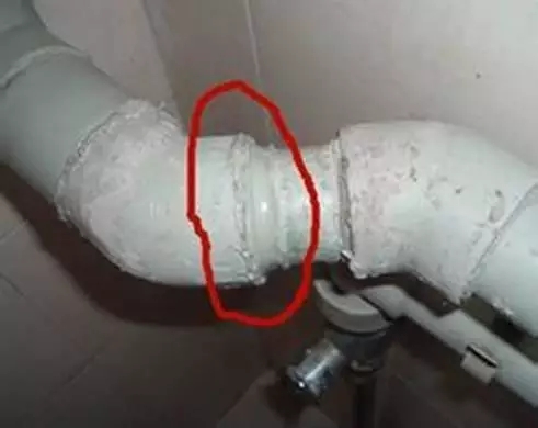 落水管接头处漏水解决方法,太阳能水管快插接头漏水怎么修