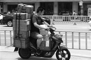 记者调查：户外工作人员高温津贴不是人人有份