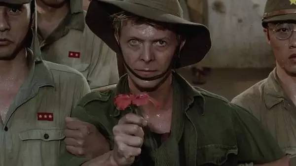 圣诞快乐劳伦斯先生讽刺的是什么,圣诞快乐劳伦斯先生图