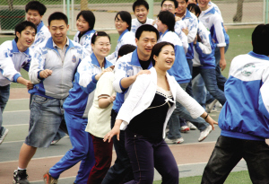 对付熊孩子的老师怎么办,遇到熊孩子骂自己怎么治最解气