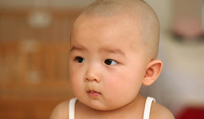 宝宝抽搐原因及治疗方法,婴儿抽搐一般由什么原因引起的