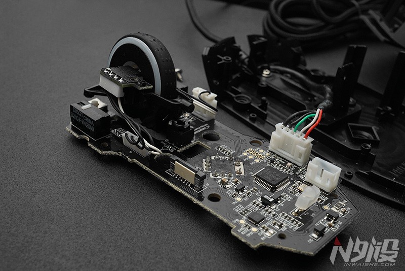 雷蛇那伽梵蛇鼠标拆解视频,RAZER那伽梵蛇