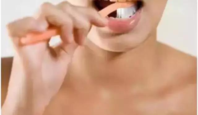 早晨起来干呕是慢性咽炎吗,早上起床干呕是胆囊炎吗