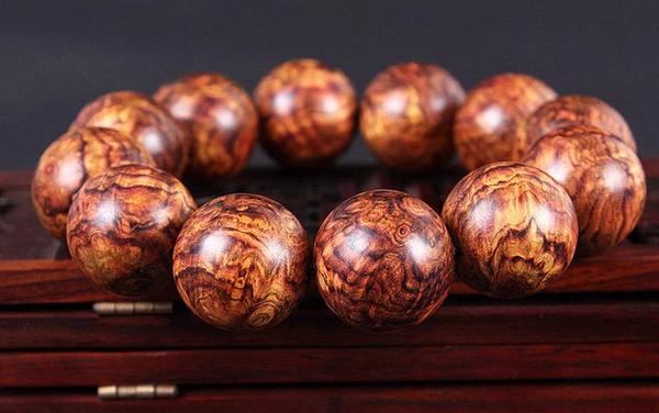 十大文玩手串排行榜 (十大平民文玩手串)