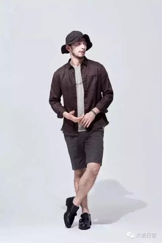 想在旅行中穿的比风景更撩人，何必东走（fei）西逛（qian