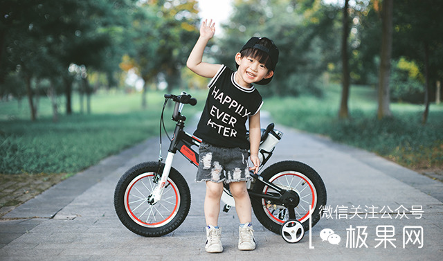 这辆美亚销量第一的童车，孩子骑上想摔跤都难