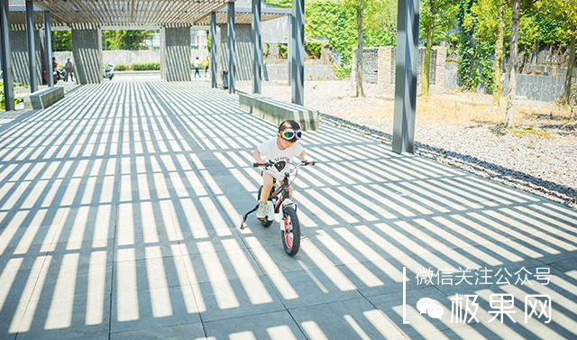 这辆美亚销量第一的童车，孩子骑上想摔跤都难