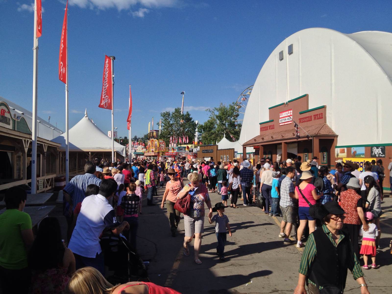 暑假旅游目的地推荐去哪里,暑假加拿大旅游