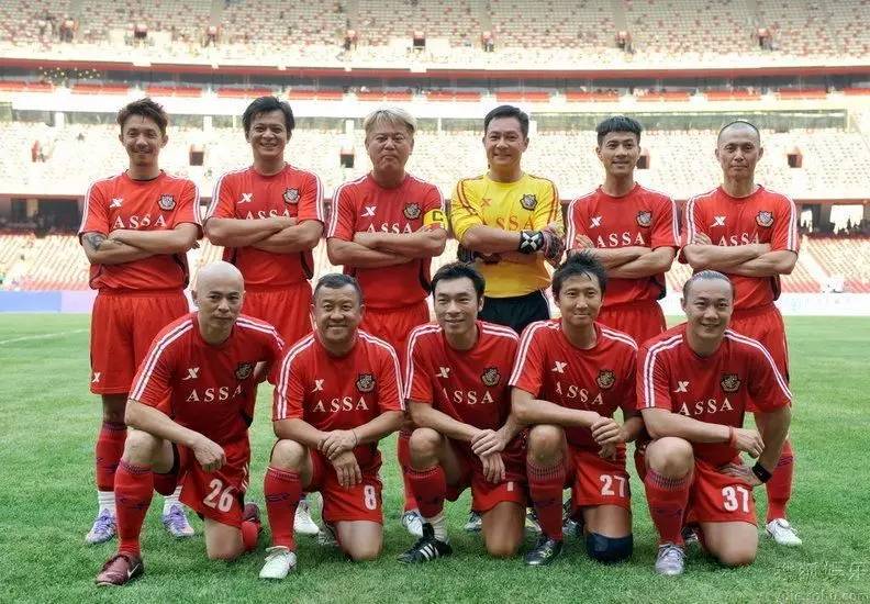 鹿晗踢球水平怎样,鹿晗足球在娱乐圈是什么水平