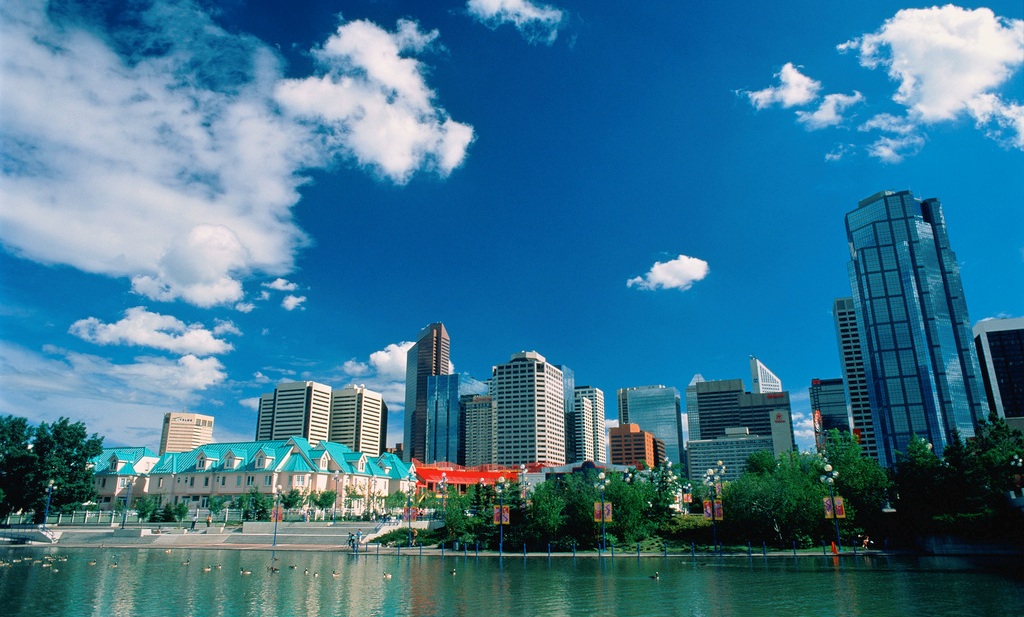 暑假旅游目的地推荐去哪里,暑假加拿大旅游