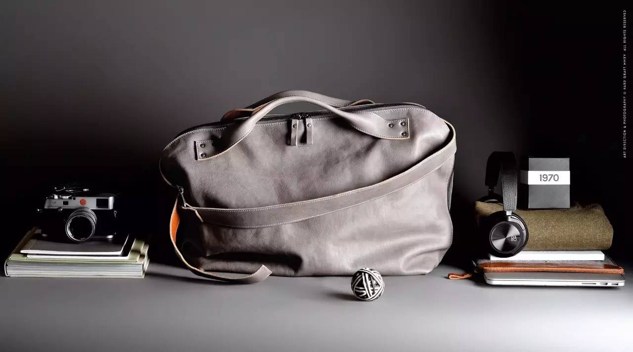 老板出门谈生意带什么包 (商务人士背什么包合适)