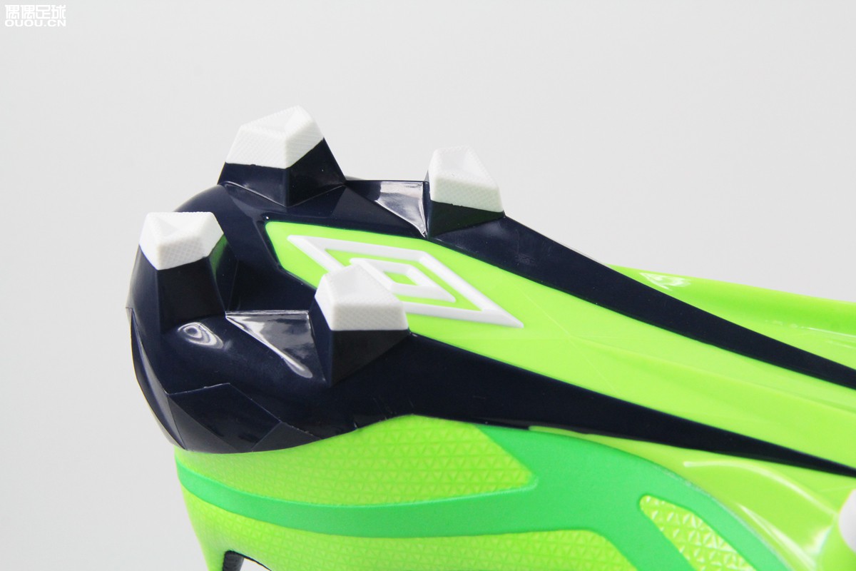 茵宝足球鞋四种形态,茵宝足球鞋velocita的优点