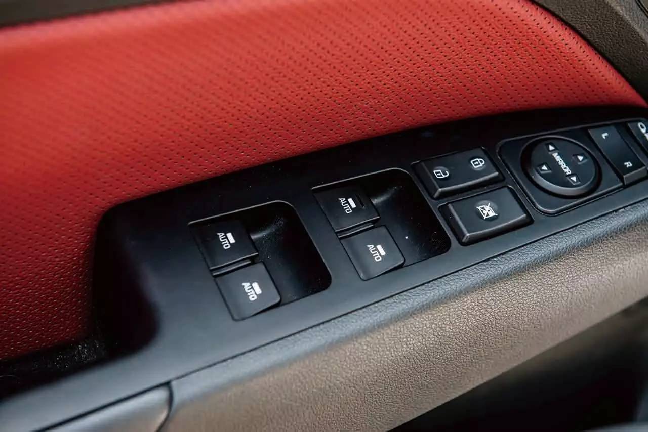 颜值担当试驾2016款北京现代领动1.4T双离合炫动·旗舰型