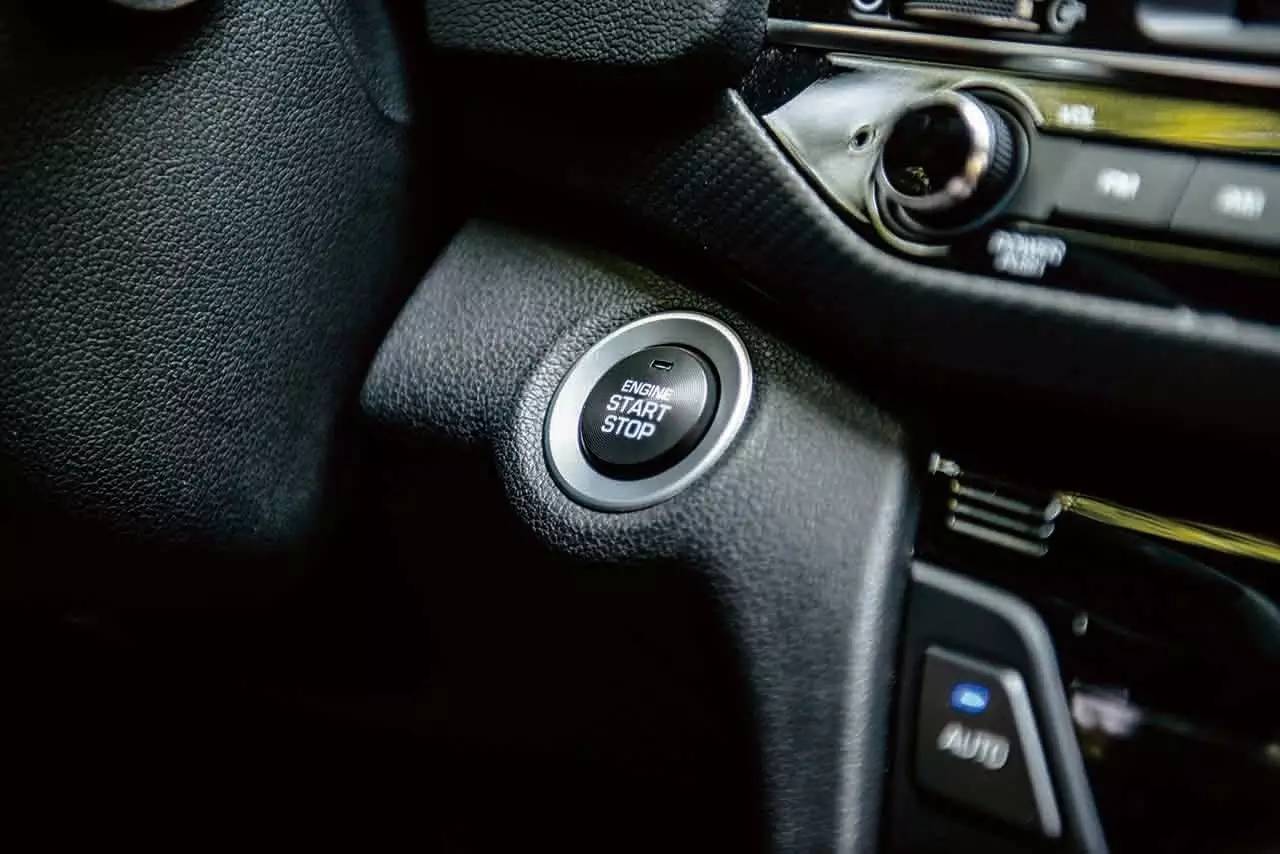 颜值担当试驾2016款北京现代领动1.4T双离合炫动·旗舰型