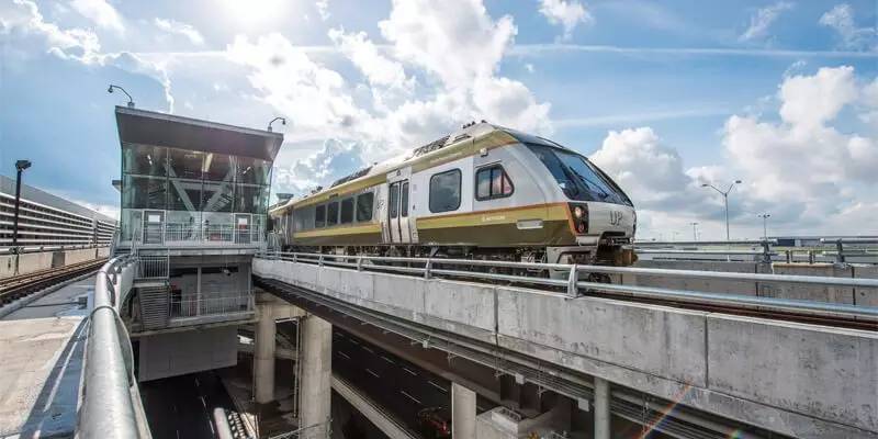 去加拿大旅行需要多少钱,来加拿大需要多少钱