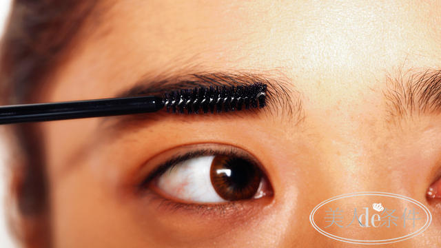 教你美｜网红眉OUT！请收下这3款个性粗眉妆！