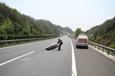 新手开高速关注事项和安全细节,新手上高速关注事项及驾车技巧