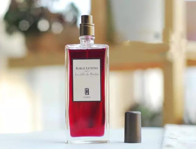 gd权志龙红西装 (gd权志龙穿搭火了)