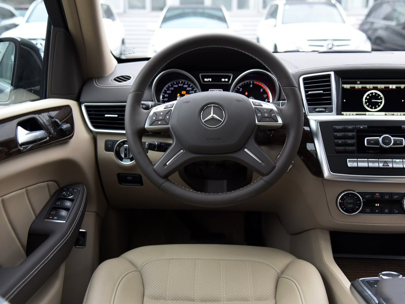 最新款奔驰gl400试驾,奔驰gl400最新售价落地价