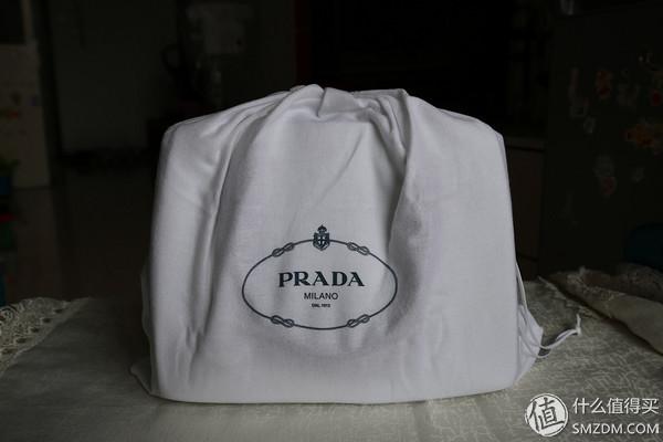 拎PRADA的小恶魔 — 三亚免税店购入 PRADA 普拉达