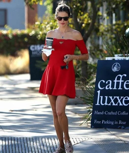 露背露肚露肩装,想要露肚皮的衣服怎么弄