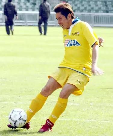 鹿晗踢球水平怎样,鹿晗足球在娱乐圈是什么水平