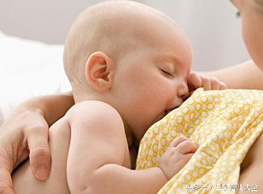 婴儿出生24小时一直不吃不喝,出生10天的宝宝为什么不吃也不睡