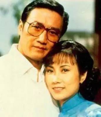 他曾风光不可一世，80岁杖朝之年抱得美人归，脾气依旧火爆