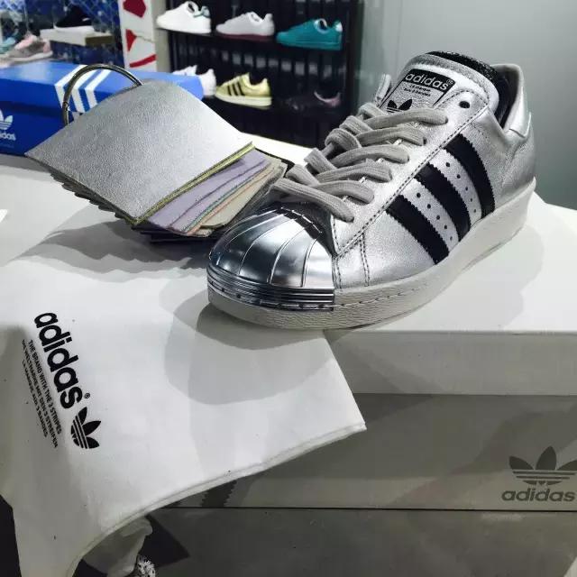 杭州最大的三叶草专卖店在哪,杭州三叶草旗舰店