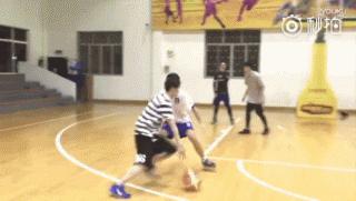 鹿晗惊曝表演扣篮,鹿晗过人球技表演