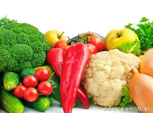 夏天嘴角老烂是什么原因,夏天嘴角烂了怎样好得快