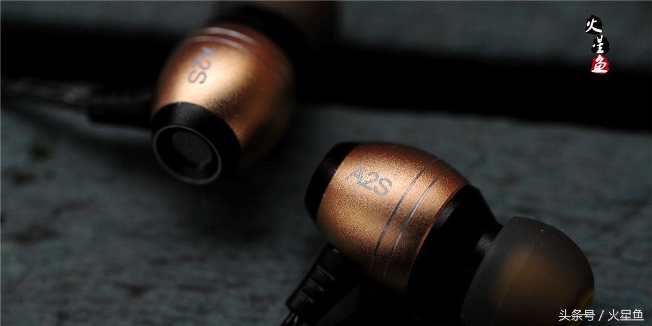 其貌不扬却音质很好的有线耳机,不出名但音质好的蓝牙耳机