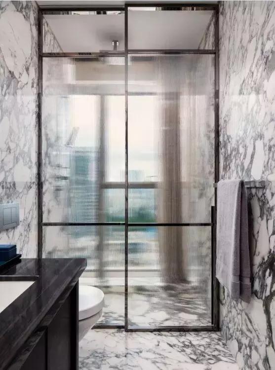 卫生间隔断推拉门还是平推门,卫生间门是推拉门好还是平拉门好