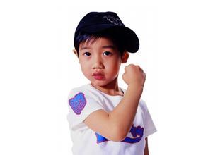 面对执拗的孩子你怎么办,歇斯底里的孩子怎么办