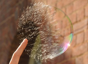 为什么说异地恋最费钱,异地恋消耗话费