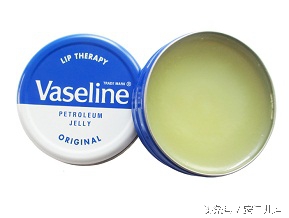 凉鞋怎么才能不磨脚,女士凉鞋塑料边磨脚怎么处理